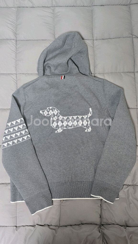 톰브라운 후드집업 자켓 팝니다.4사이즈(정품)--1