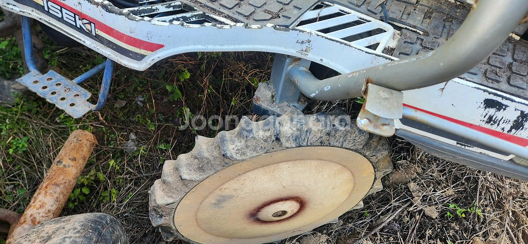 방치한 사륜 4WD 동양승용이앙기 PG63 작업기 운반차--2