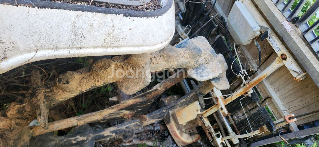 방치한 사륜 4WD 동양승용이앙기 PG63 작업기 운반차--5