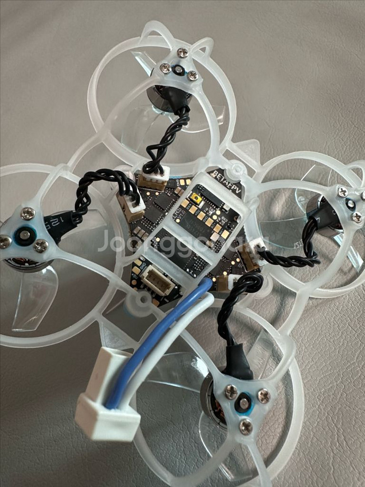 fpv 드론 air65 팝니다.--1