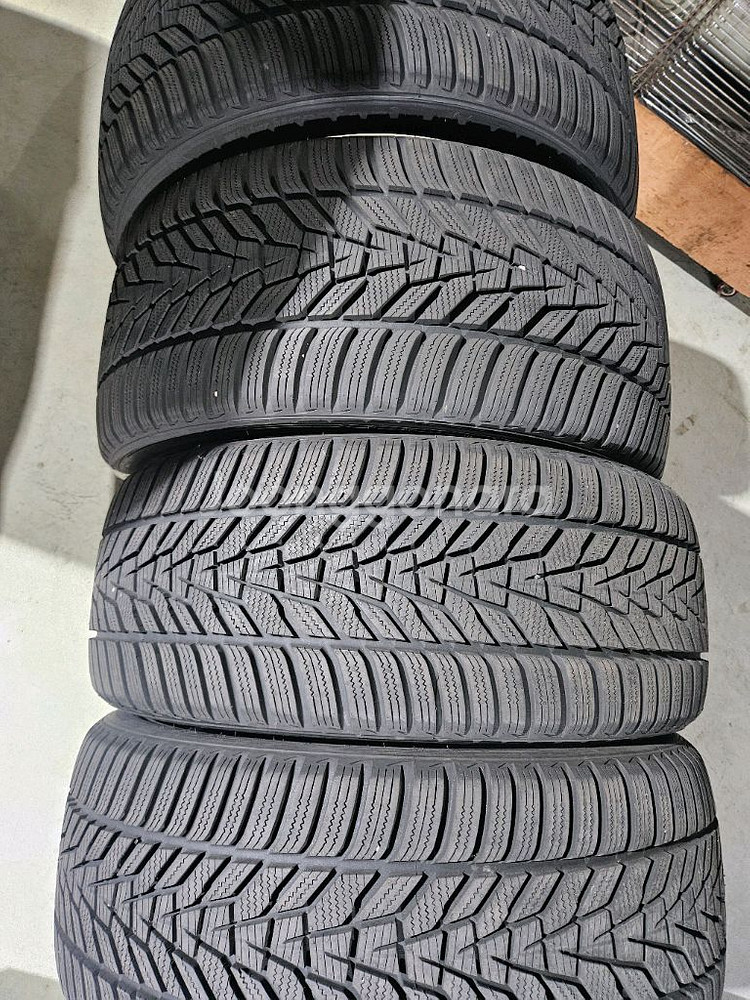 한국타이어 아이셉트 에보3 275 35 20 한대분--1