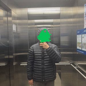 스톤아일랜드 룸우븐 경량패딩