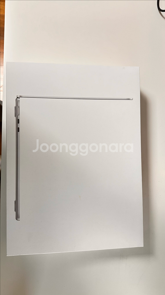 맥북 에어13 M3칩 팝니다--0