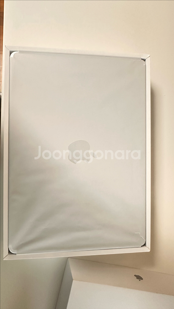 맥북 에어13 M3칩 팝니다--1