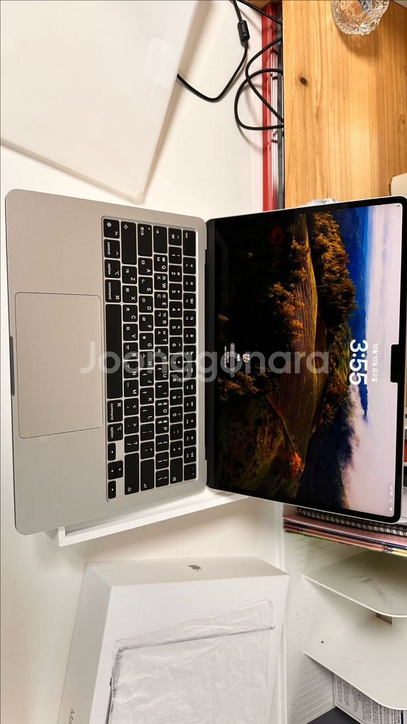 맥북 에어13 M3칩 팝니다--4