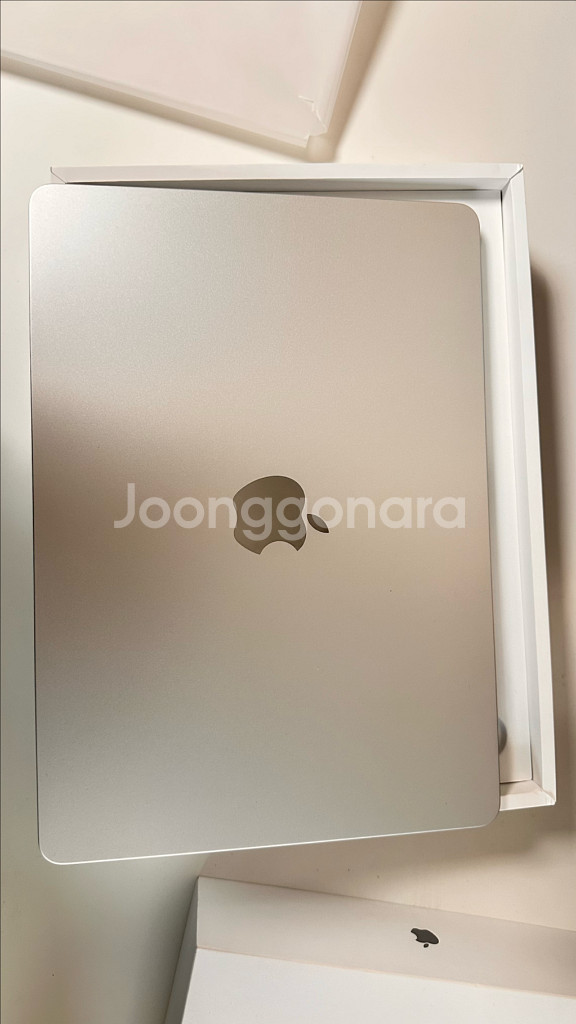 맥북 에어13 M3칩 팝니다--3