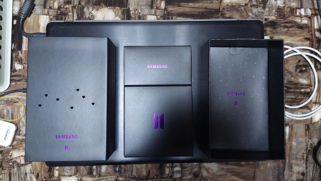 갤럭시버즈플러스 BTS에디션 퍼플 이미지