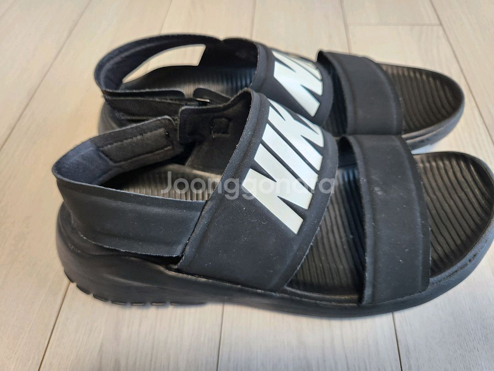 나이키 탄준 샌들 240(새거처럼깨끗)오염 하자없이 깨--3