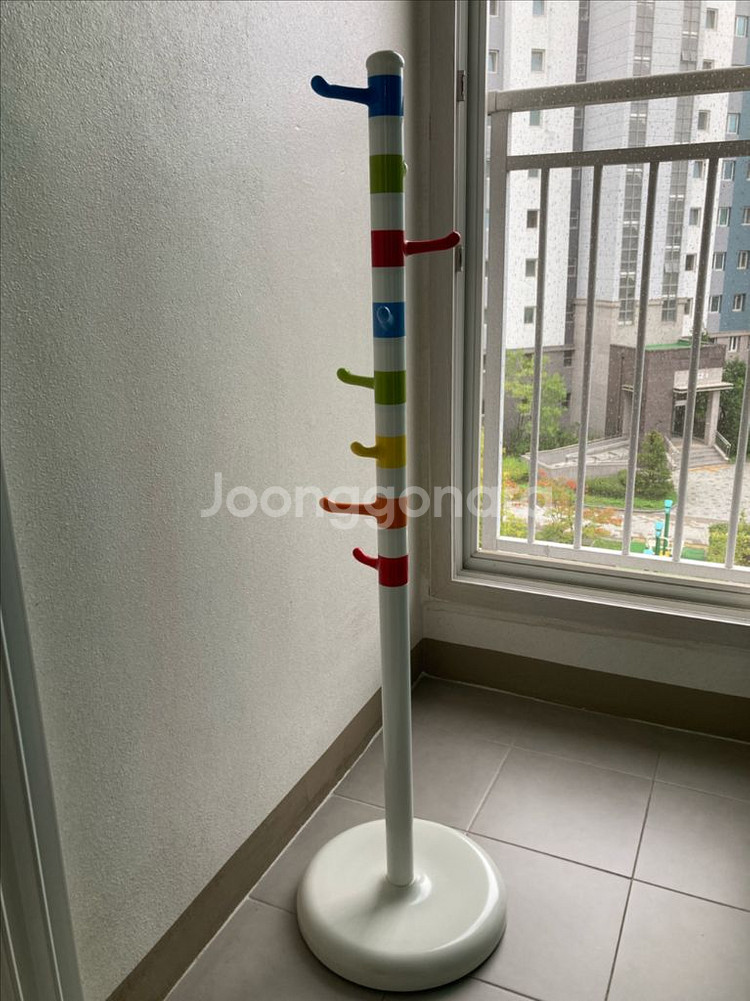 이케아 키즈 스탠드 옷걸이--0