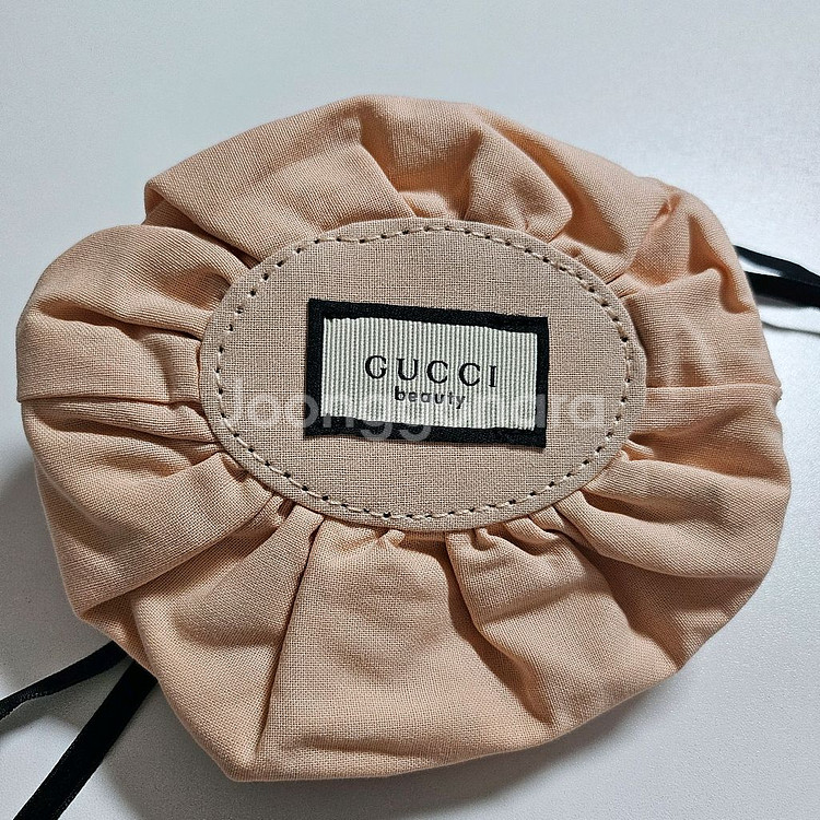 새제품)구찌뷰티 드로스트링 복조리 파우치--5