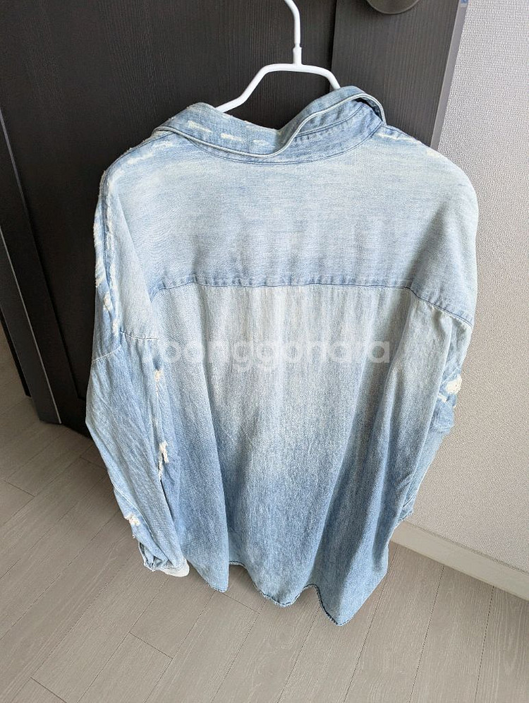 IRO JEANS 이로 디스트로이드 데님 셔츠 6만 5천--4