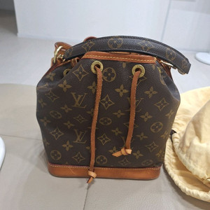 루이비통 노에bb 모노그램 버킷백