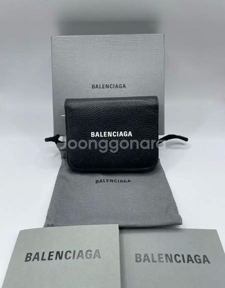 발렌시아가 반지갑--0