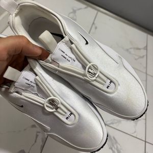 나이키 꼼데가르송 나이키 꼼데 에어 맥스 선더 SP 흰