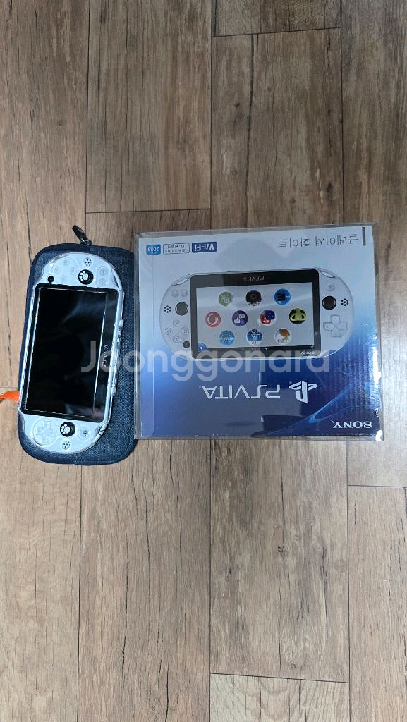 비타 2세대 글레이셔 화이트 256기가 신품급 팝니다.--0