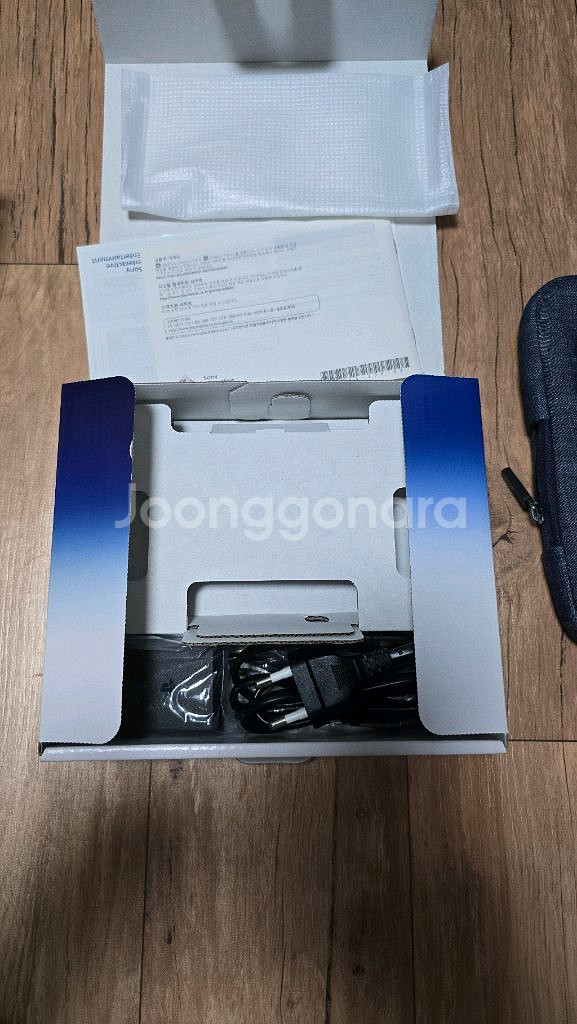 비타 2세대 글레이셔 화이트 256기가 신품급 팝니다.--2