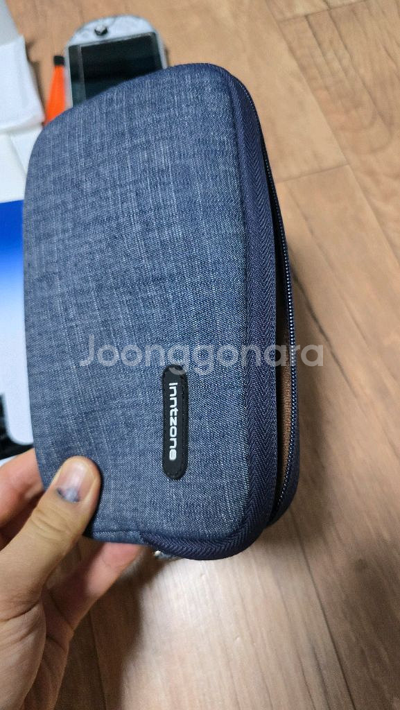 비타 2세대 글레이셔 화이트 256기가 신품급 팝니다.--5