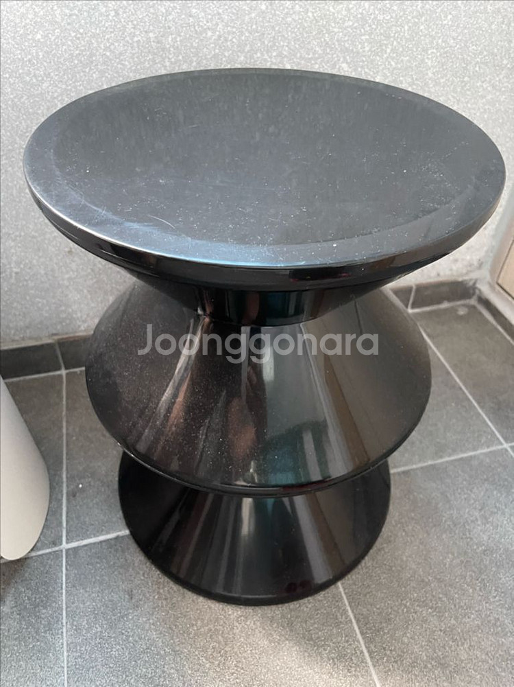 우드피어리 모래시계 3단 스툴 블랙--1