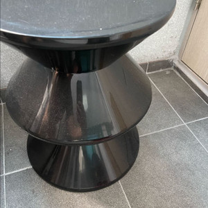 우드피어리 모래시계 3단 스툴 블랙