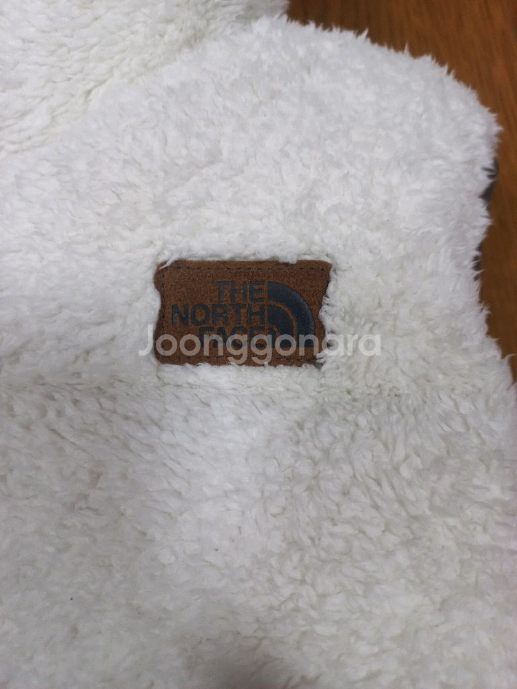 노스페이스 뽀글이 구스 조끼--6