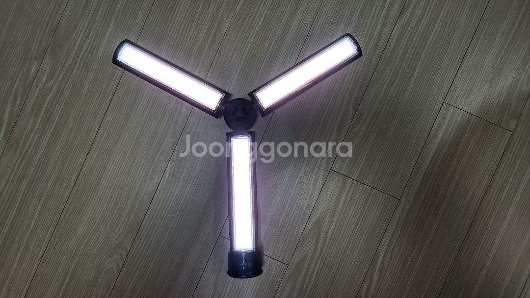 투바스 접이식 LED 램프. TBS-AB502--2