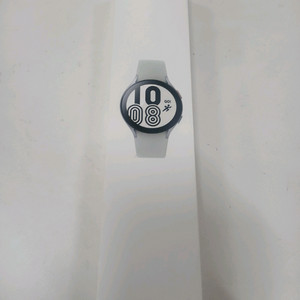 갤럭시워치4 44MM 실버 새상품 입니다.