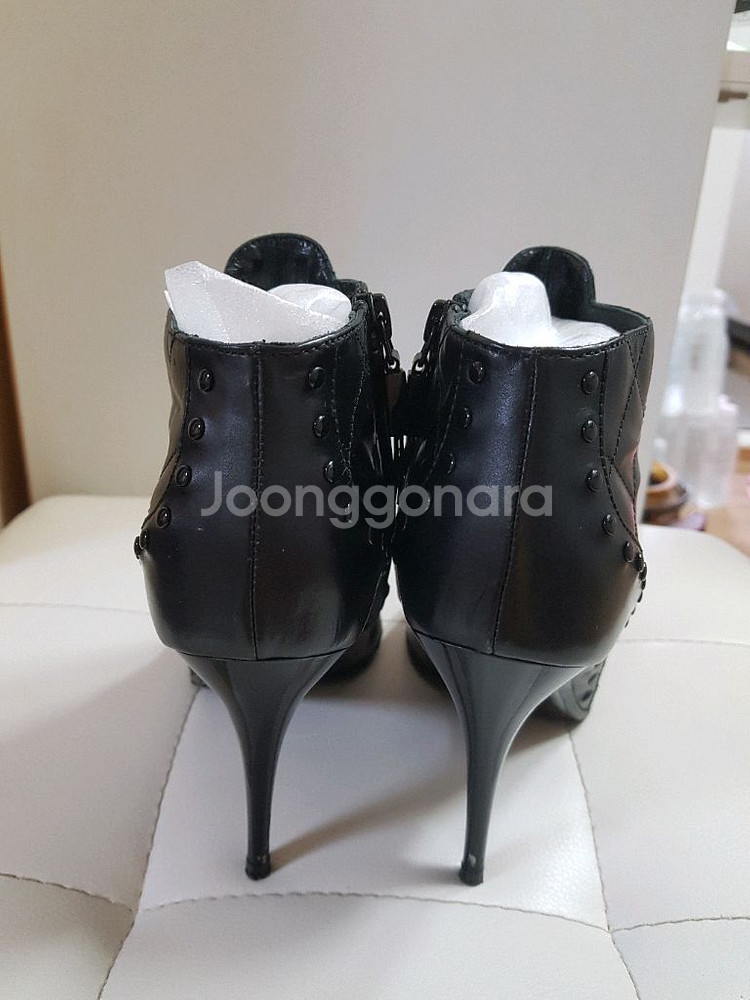 버버리 정품 앵클(2회착용--5