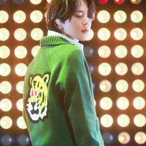 루이비통 타이거 니고 가디건