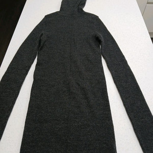 띠어리 터틀넥 탑