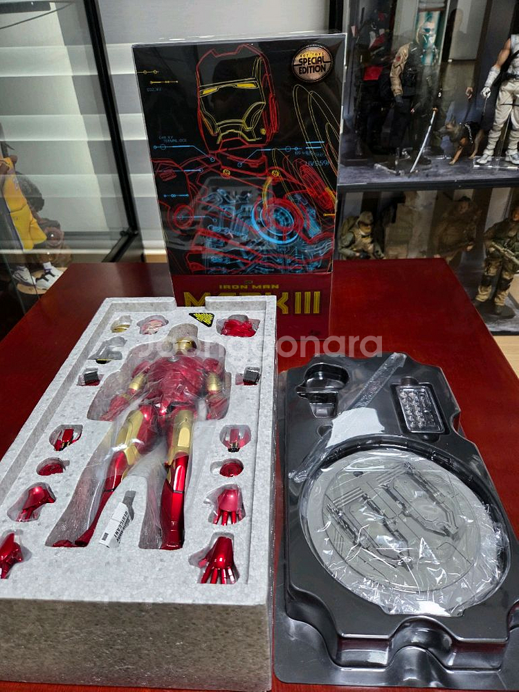 핫토이 아이언맨(마크3)--2