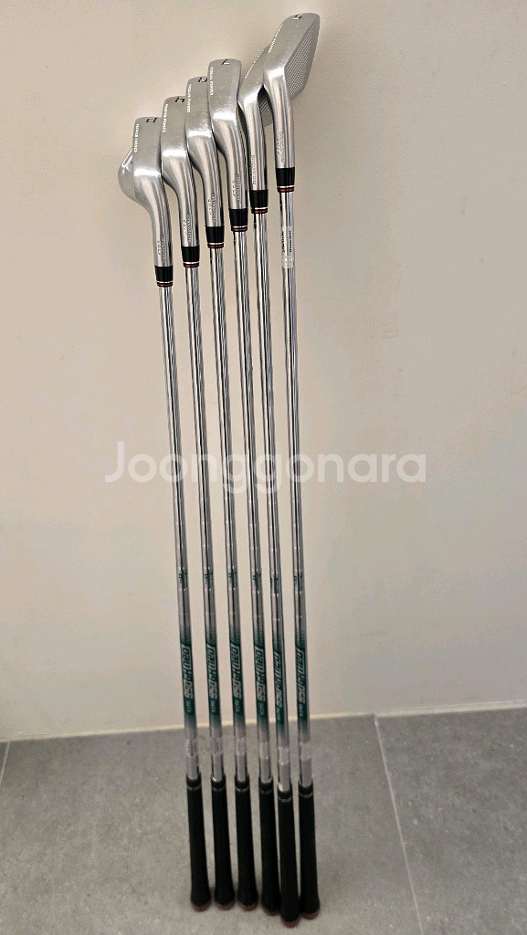 브리지스톤 v300 9세대 6아이언 5~P 상태좋아요--6