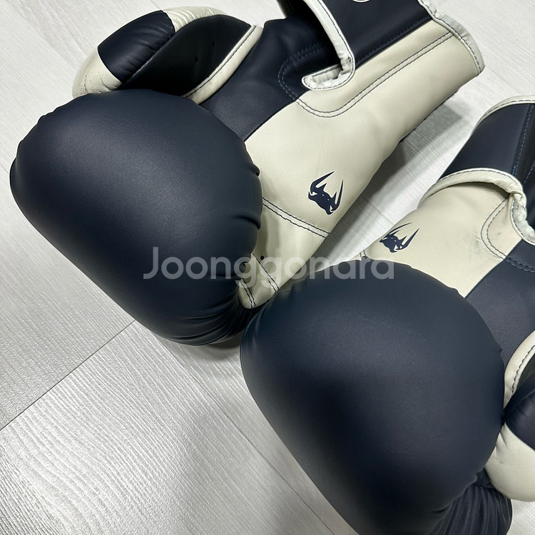 베넘 엘리트 복싱 글러브 16온스 (네이비 화이트)--4