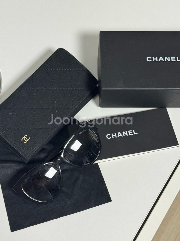 샤넬 선글라스 ch5477 하트 라운드 버터플라이--0