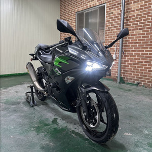 가와사키 닌자500/2025년식/2천KM/아크라구변변0