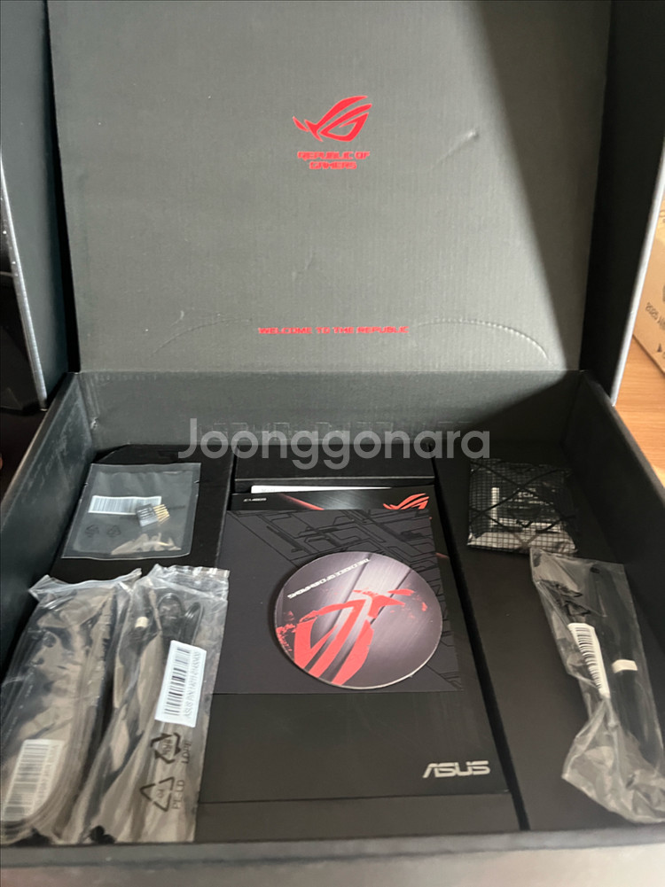 ASUS ROG MAXIMUS XI HERO (WI-F--1
