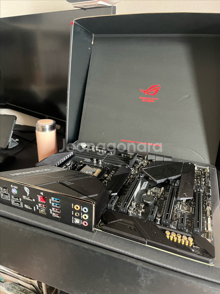 ASUS ROG MAXIMUS XI HERO (WI-F--0