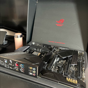 ASUS ROG MAXIMUS XI HERO (WI-F