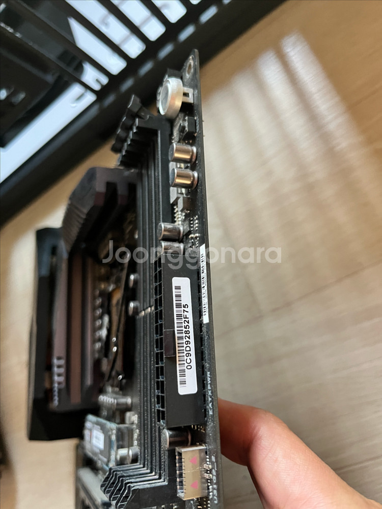 ASUS ROG MAXIMUS XI HERO (WI-F--8