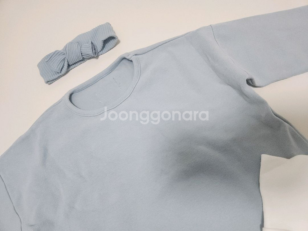 우이동금손/ 상하의 세트 / X라지 / 각 각6000원--1