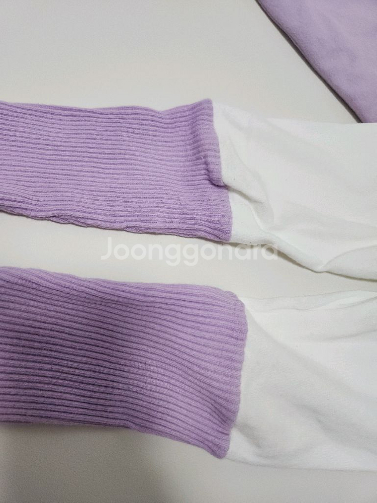 우이동금손/ 상하의 세트 / X라지 / 각 각6000원--4