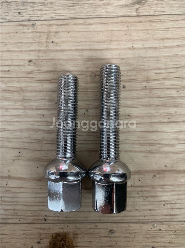 휠볼트 한대분--0