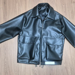 (새상품)아이러니 화이트라인 크루얼티프리 싱글 레더자켓