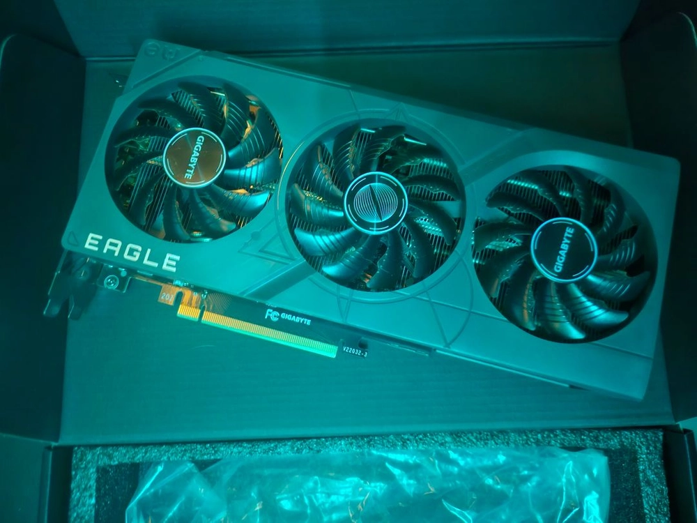 4070super 12gb 팝니다 - 안심되는 중고거래