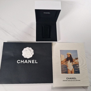 샤넬 코코크러쉬 시계케이스 박스 쇼핑백팝니다