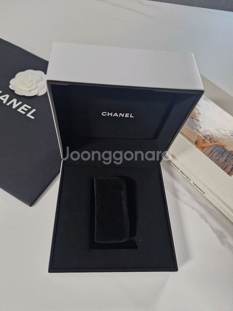 샤넬 코코크러쉬 시계케이스 박스 쇼핑백팝니다--2