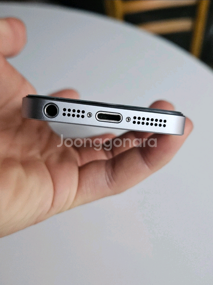 새상품급 순정 아이폰se1 스그 128g 배터리100--3