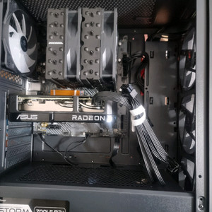라이젠7 7800x3d 32G 라데온RX9060xt