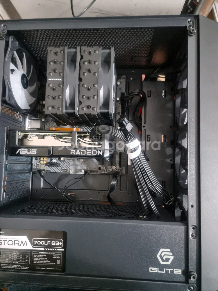 라이젠7 7800x3d 32G 라데온RX9060xt--1