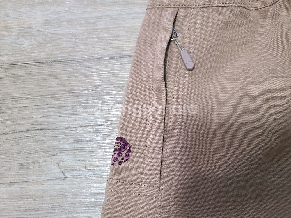 마운틴 하드웨어 여성 등산바지 팝니다.--1