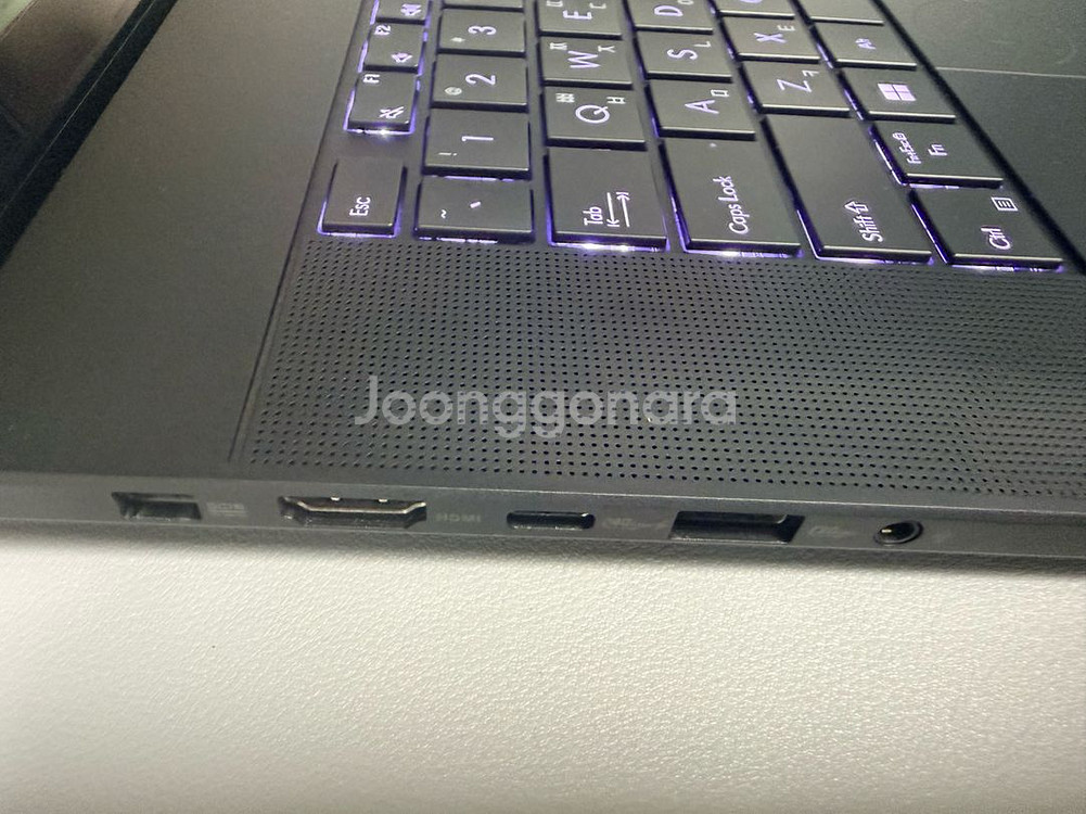 ASUS PROART P16 H7606WI--8